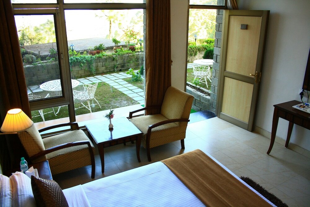 Фото Kasauli Castle Resort