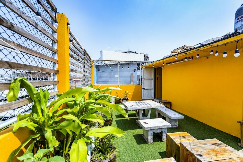 Hotel Sloth Hostel, Bangkok, photo