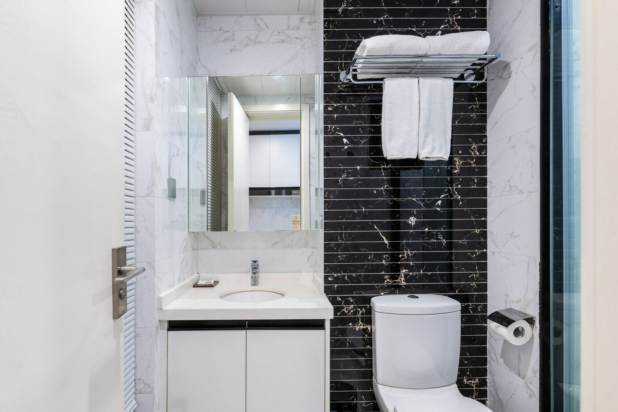 Фото Jinzhonghuan Serviced Apartment