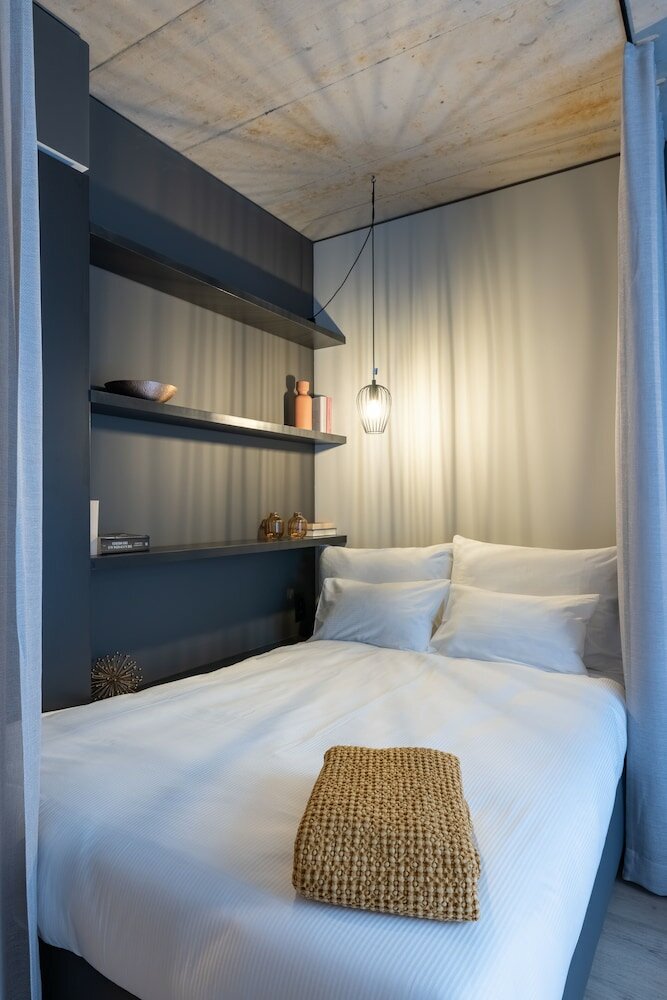 Фото Radisson Hotel & Suites Zurich 