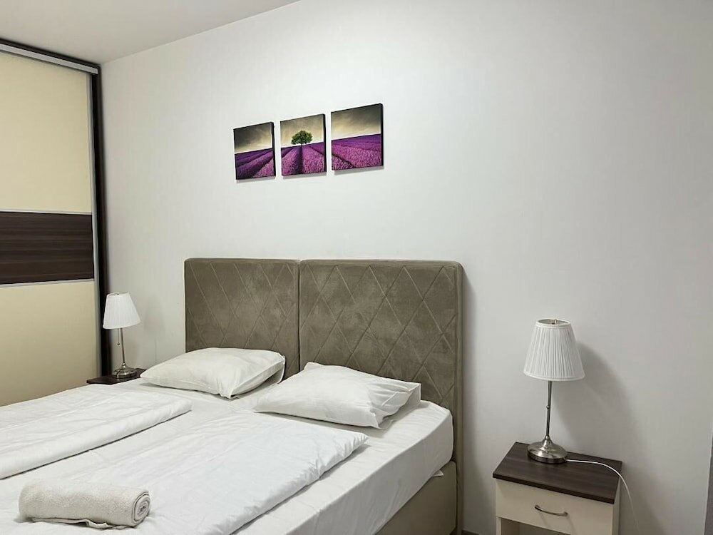 Фото Corvin Rose Apartment Hotel