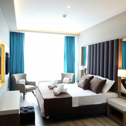 Гостиница Armoni Life Hotel в Кючюкчекмедже