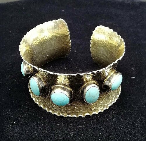 Hatun Gümüş Zümrüt Kuyumculuk Fotoğraf 3