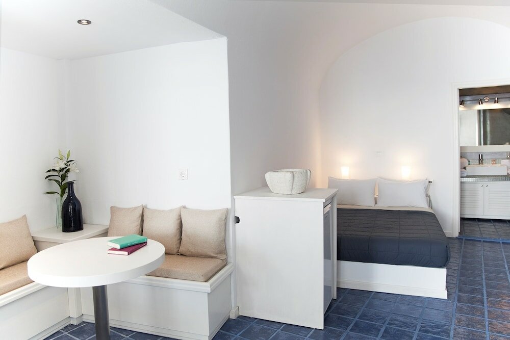 Фото WhiteDeck Hotel