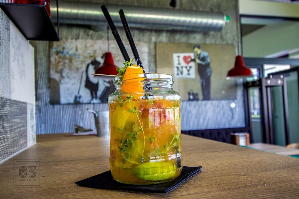 Фото Hotel & Bistro 63