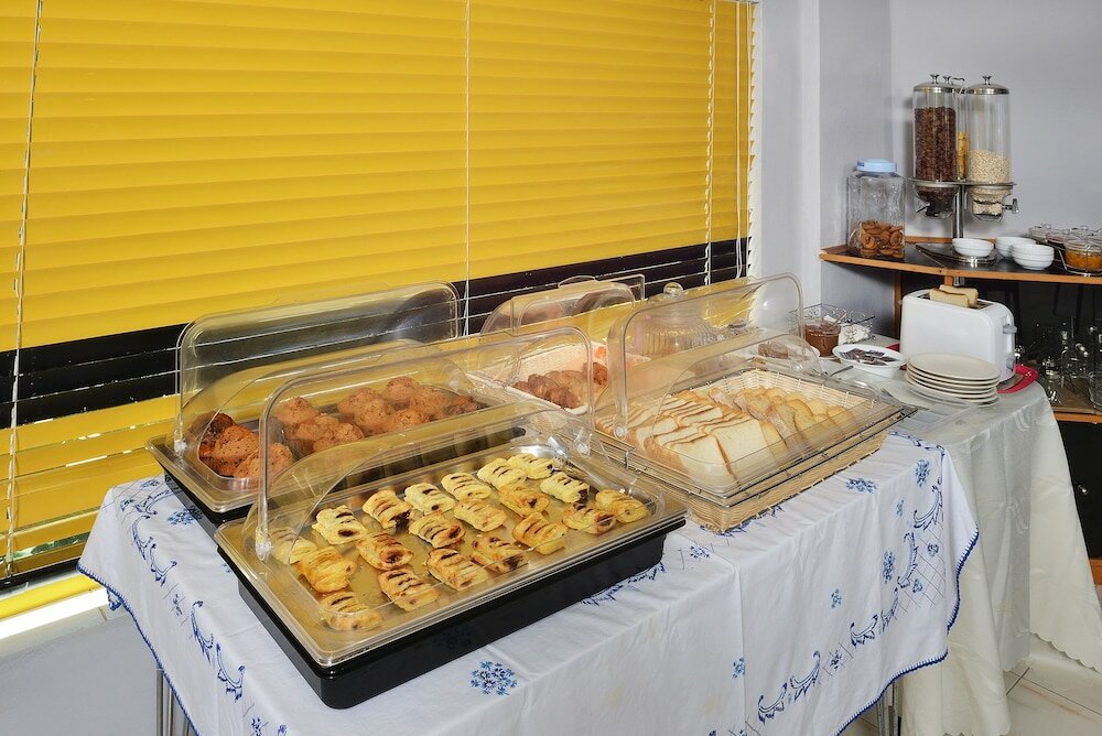 Фото Nereides Hotel