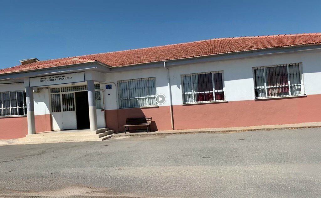 School Doganbey Payamli Middle School, Seferihisar, photo