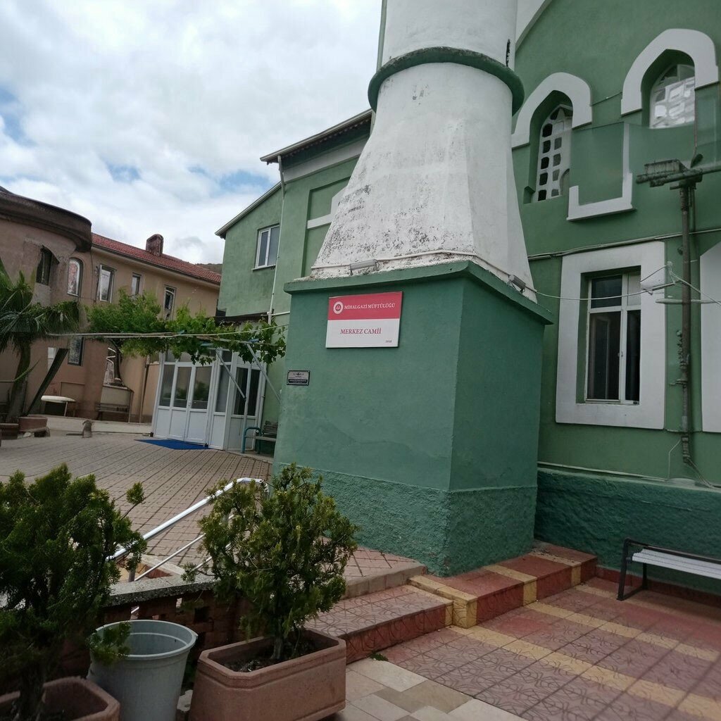 Mosque Central Mosque, Mihalgazi, photo
