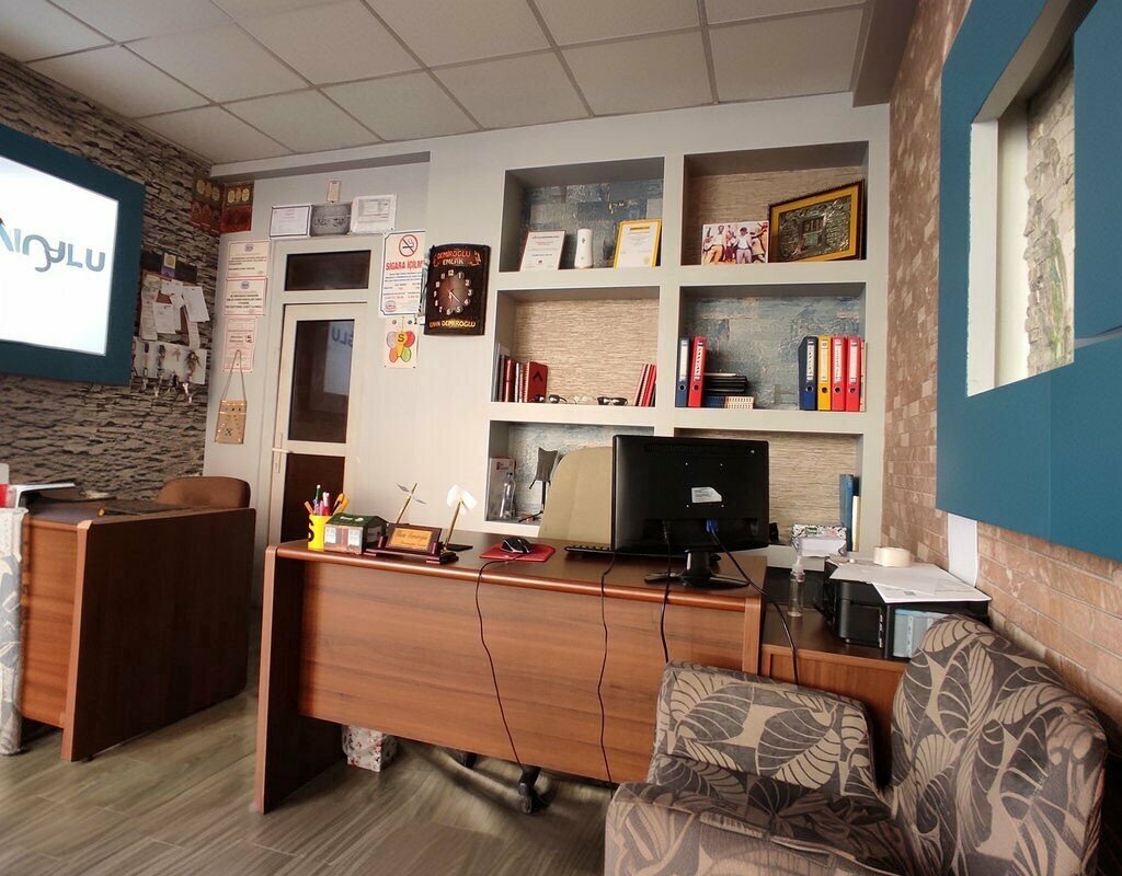 Агентство недвижимости Demiroğlu Emlak Ofisi Eskişehir, Эскишехир, фото
