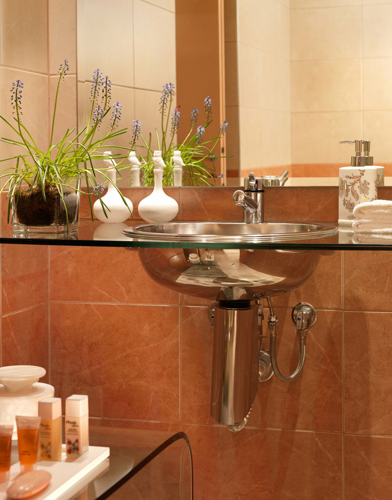 Фото Best Western Plus Embassy Hotel