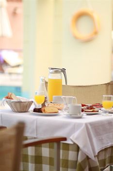 Фото Koutouloufari Village Holiday Club