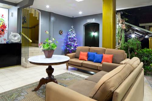 Фото Maven Buncit