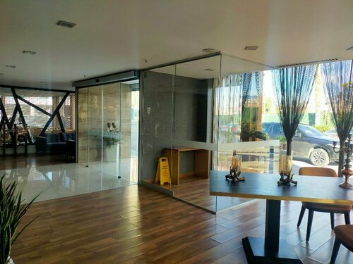 Гостиница Majura Hotel Business в Каршияке
