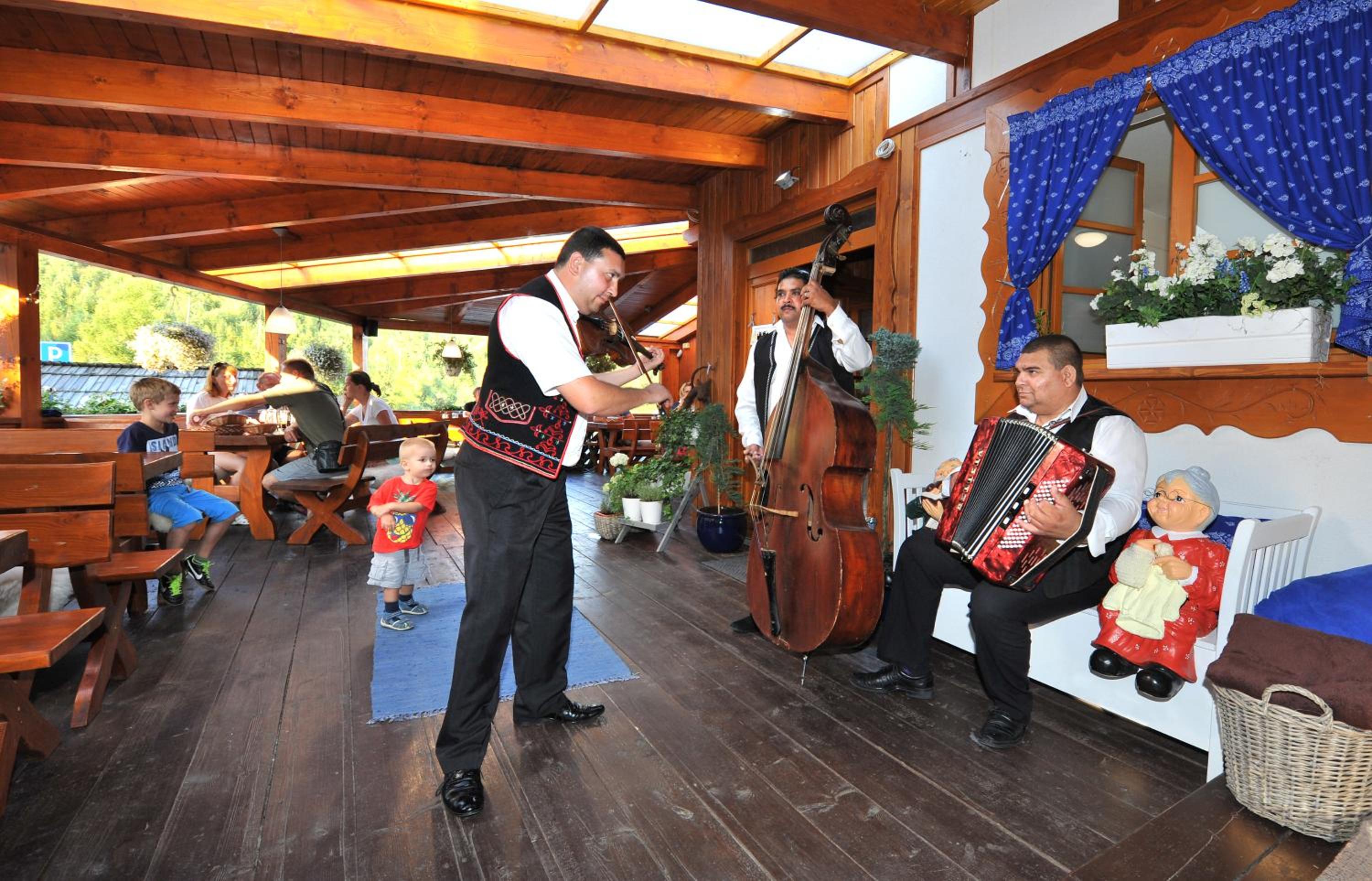 Фото Aplend Apartm& xE1; ny Kamz& xED; k