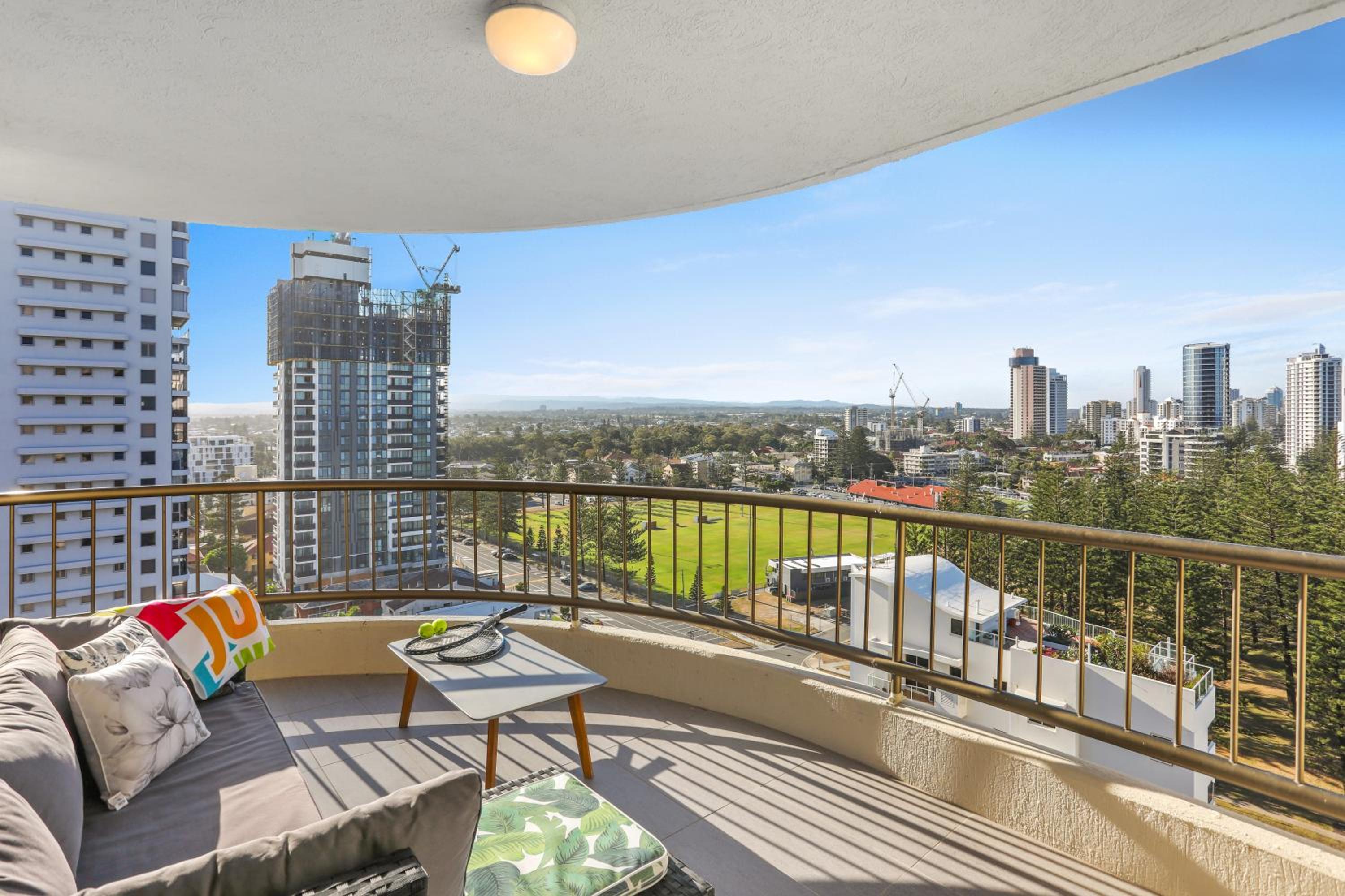 Фото Boulevard North Holiday Apartments