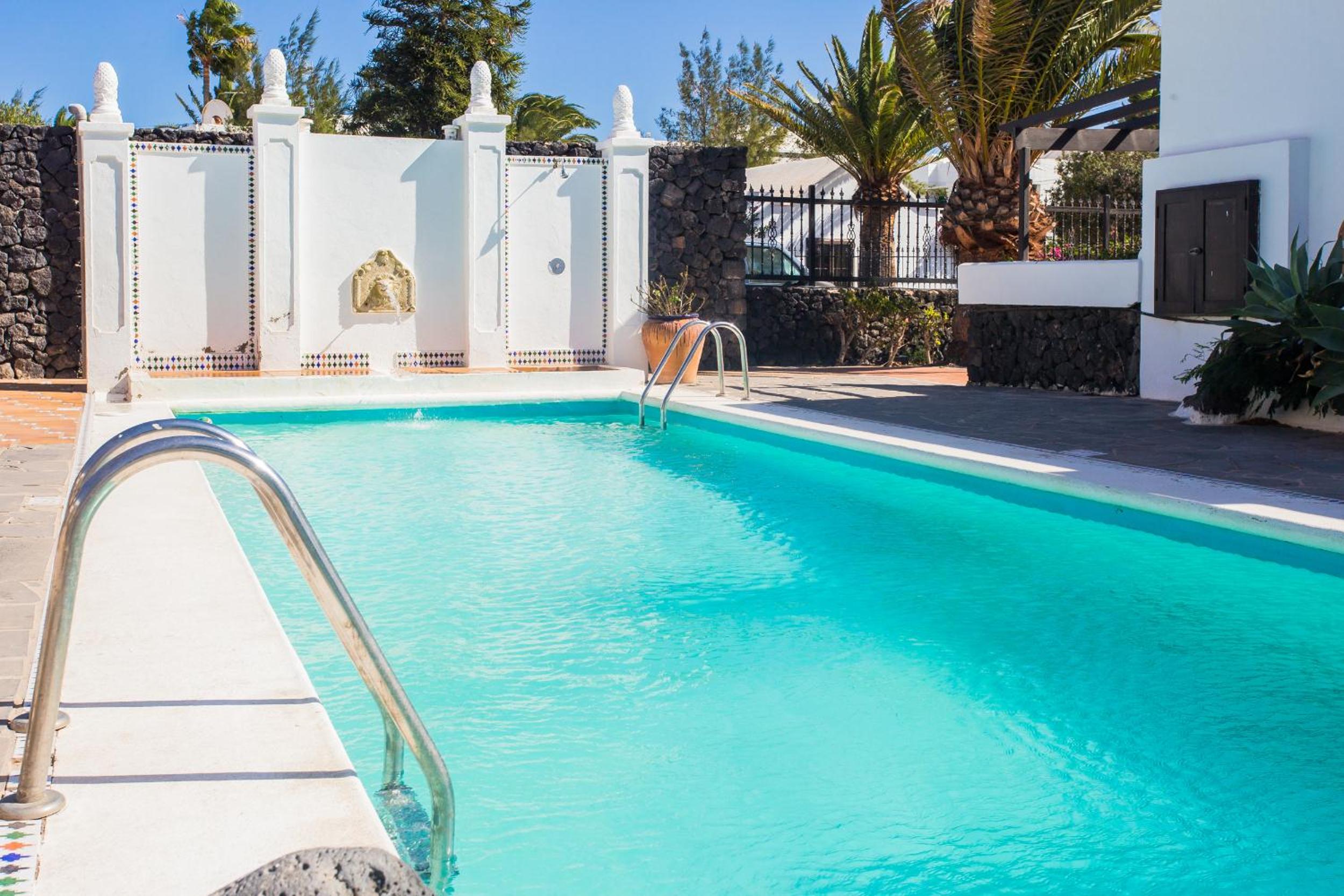 Фото Apartamentos Los Tulipanes