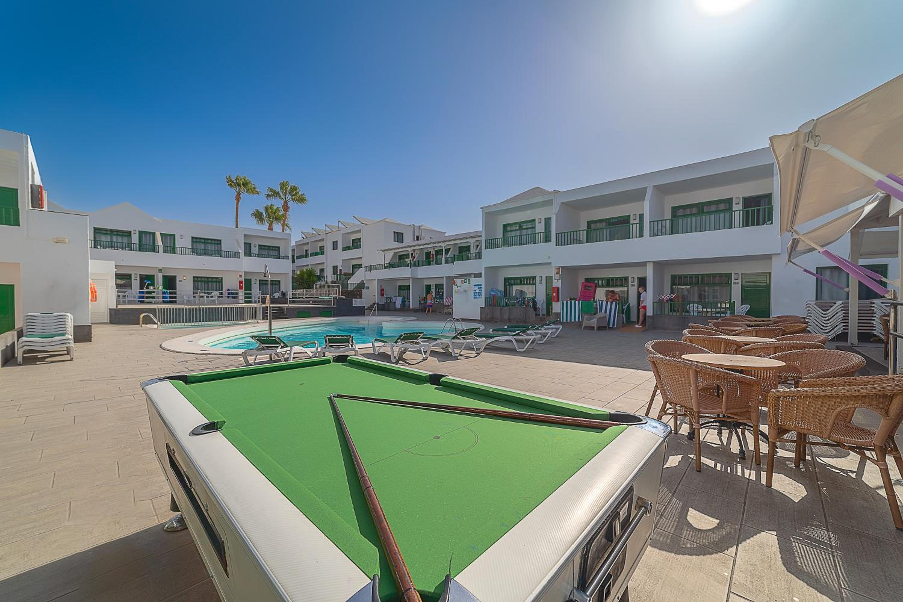 Фото Apartamentos Elena