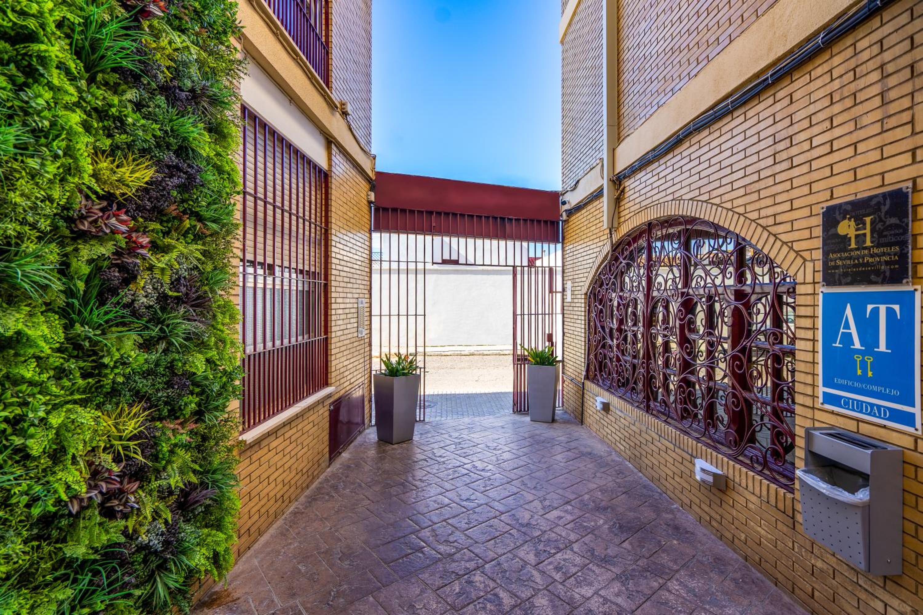 Фото Apartamentos Puerta del Sur