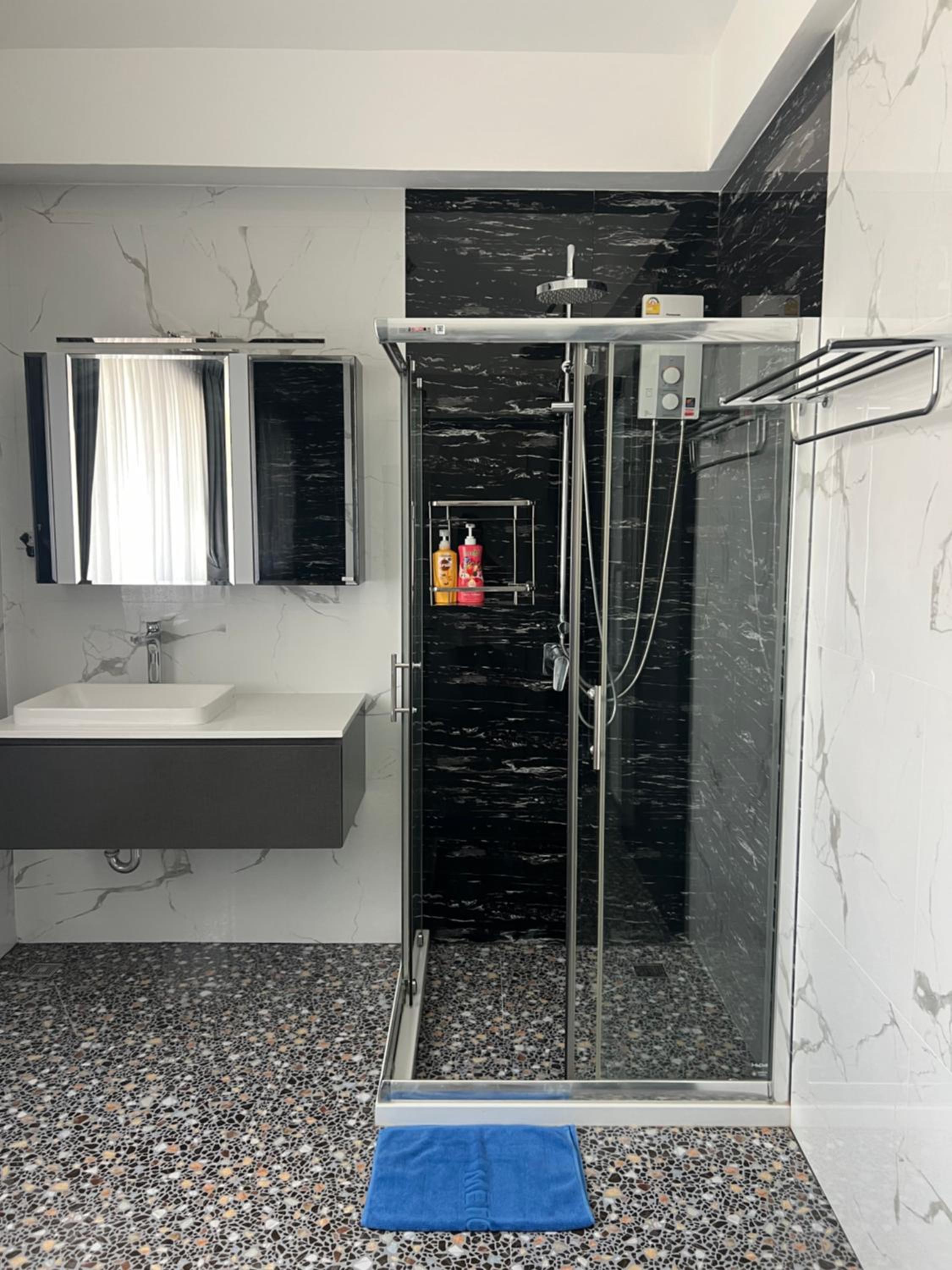 Фото Thipburee Resort