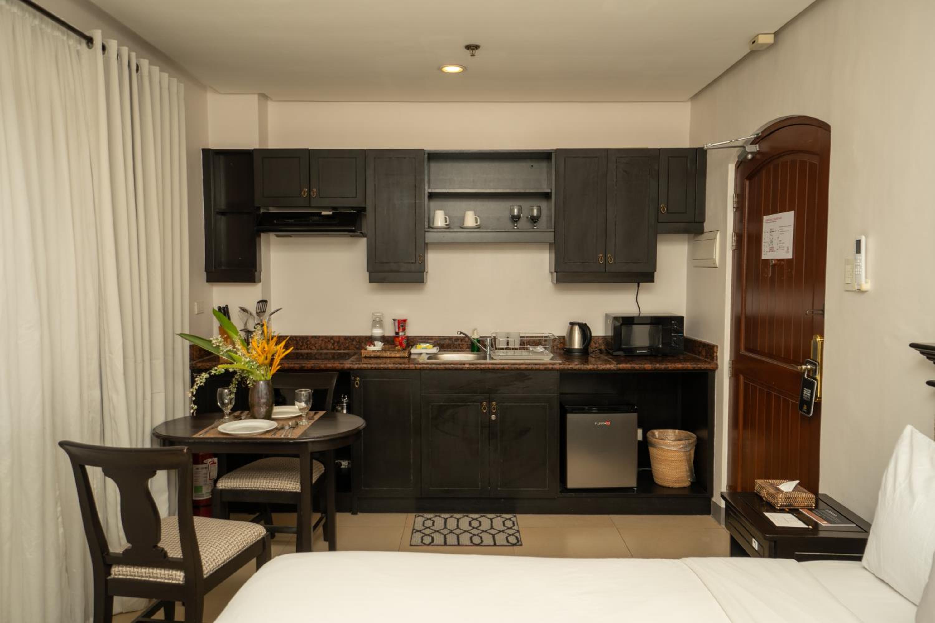 Фото Sta. Barbara Residence Hotel