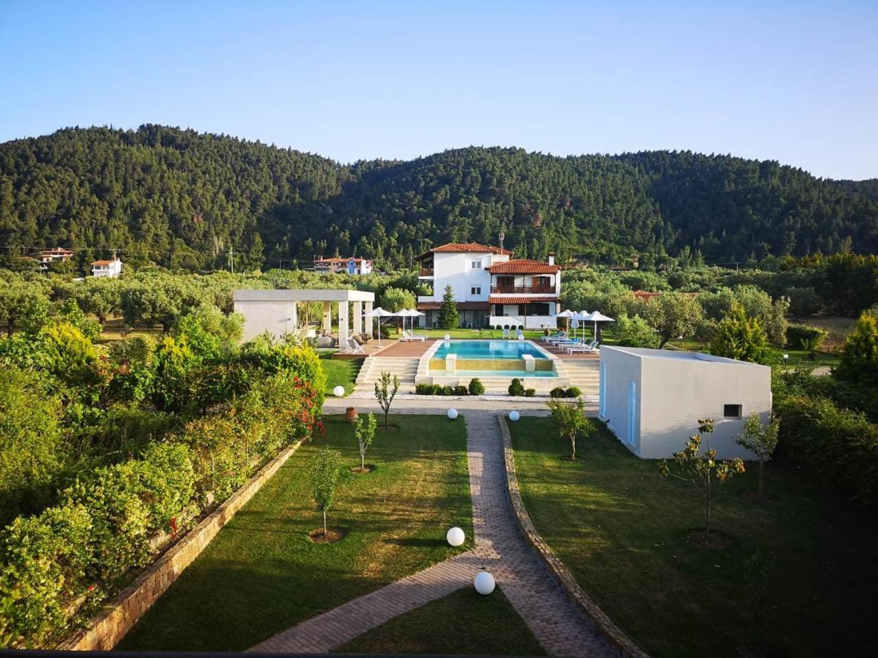 Фото Fillis House