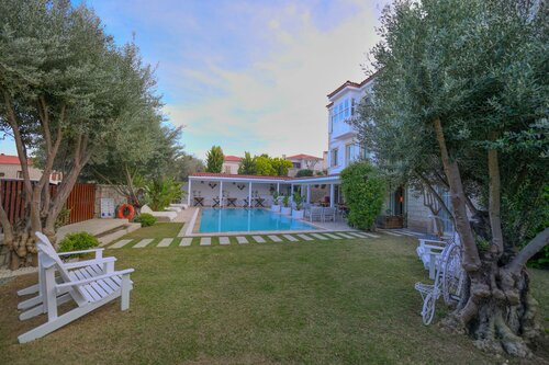 Гостиница Peremere Hotel Alacati в Чешме