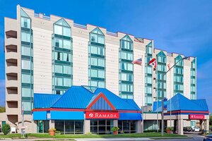 Гостиница Ramada by Wyndham Niagara Falls/Fallsview