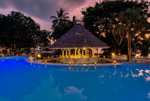 Гостиница Diamonds Leisure Beach & Golf Resort в Кении