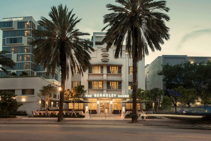 Гостиница Berkeley Shore Hotel в Майами-Бич