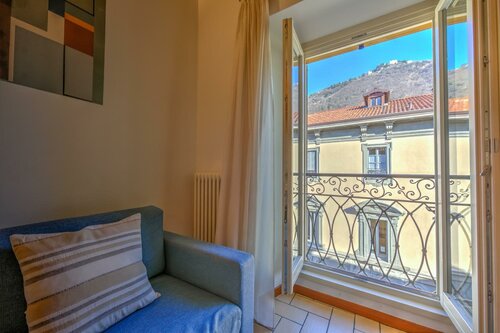 Гостиница Apartments Le Stanze Del Lago в Брунате