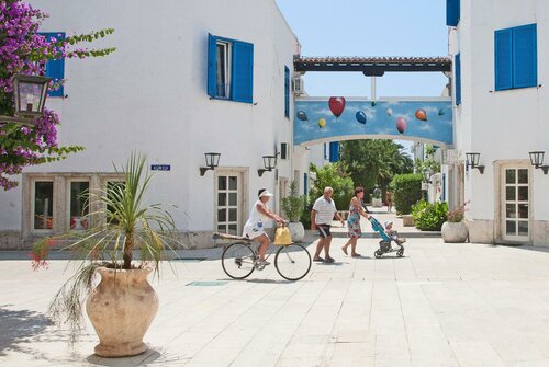Гостиница Hotel Slovenska Plaža Lux в Будве