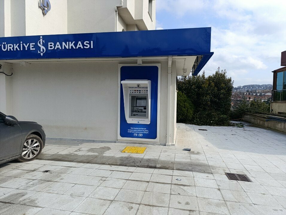ATM Türkiye İş Bank Bankamatik, Istanbul, photo