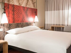 Ibis Paris Meudon Velizy (Route du Colonel Marcel Moraine, 7), hotel