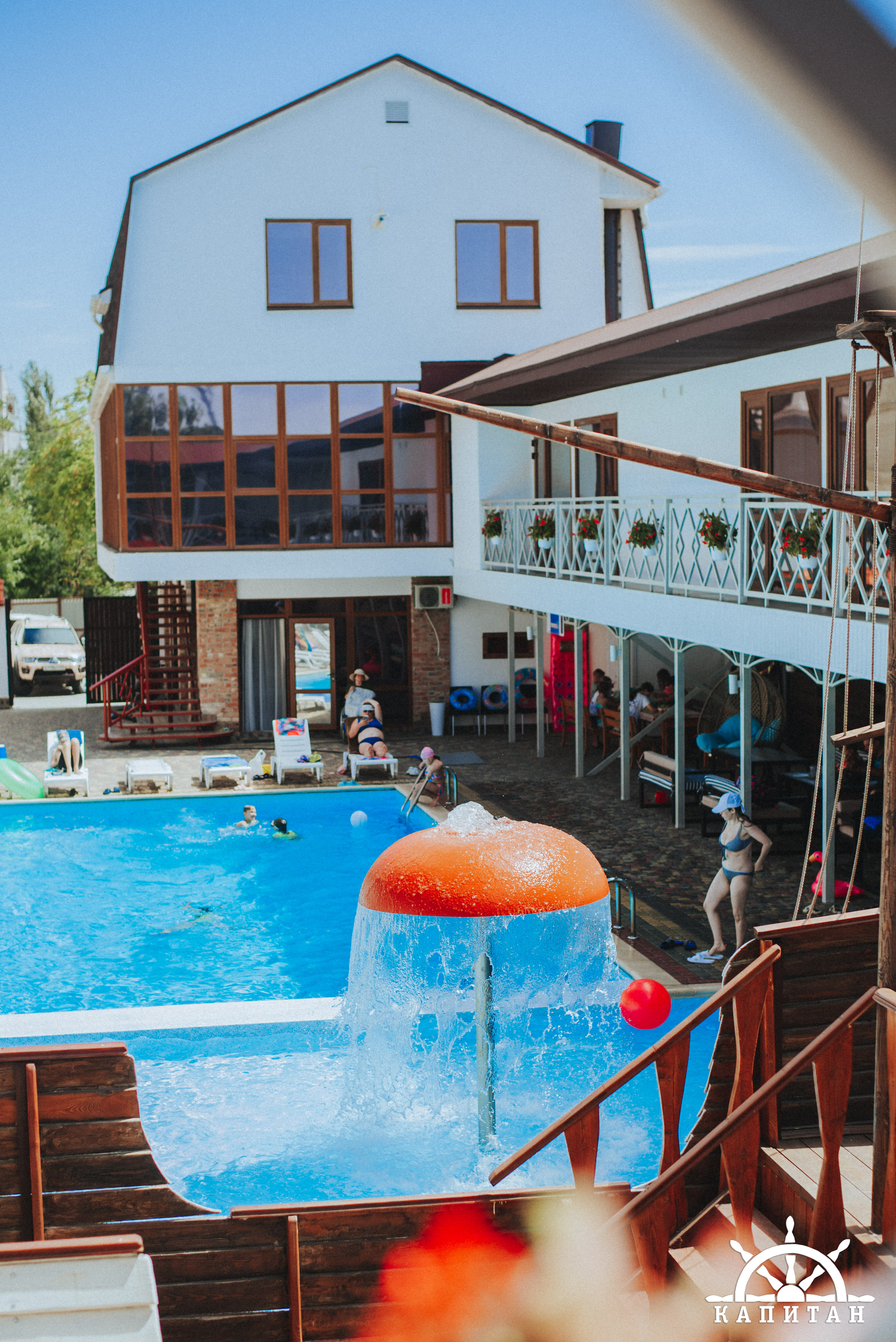 Фото Капитан