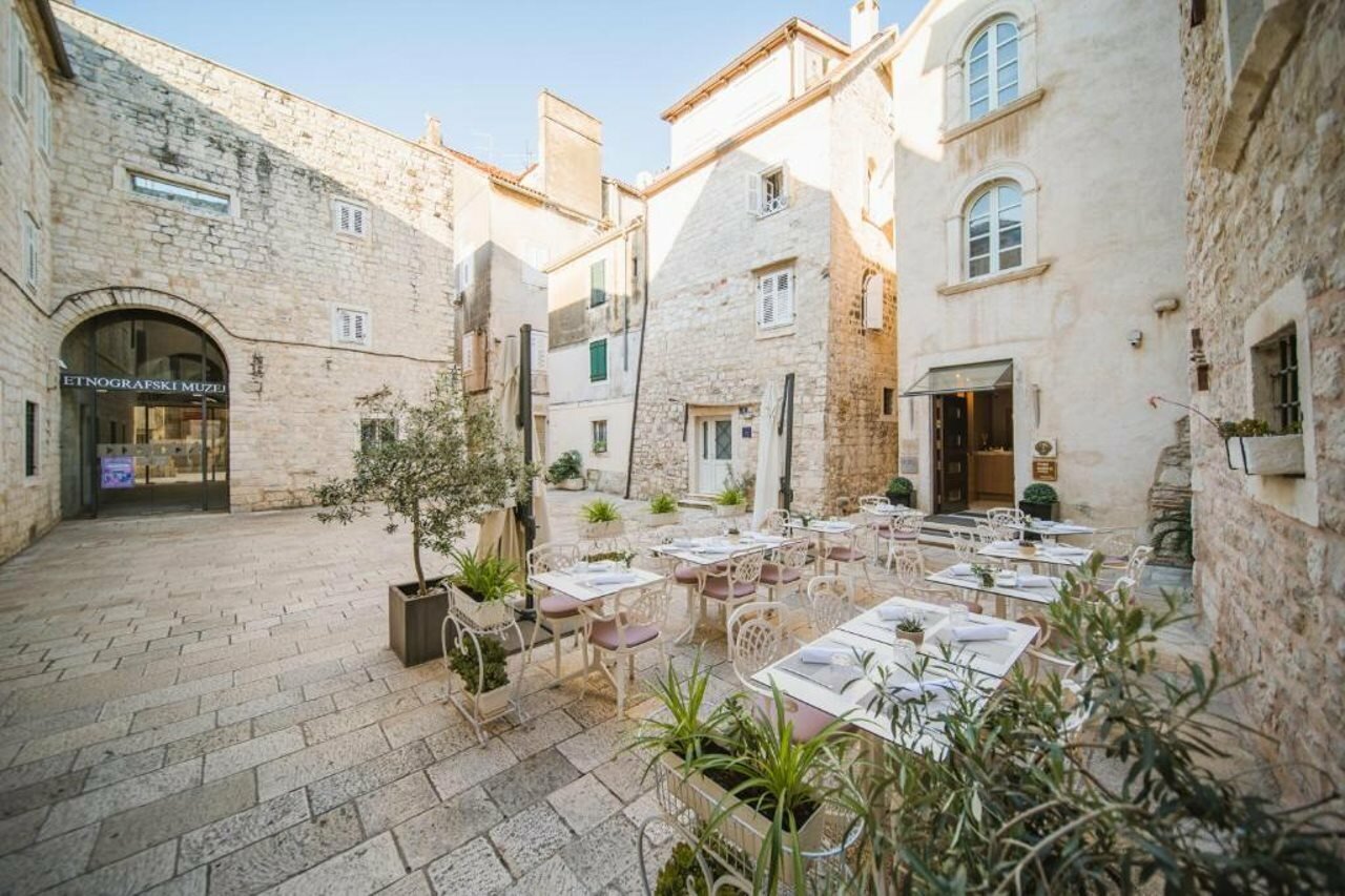 Фото Hotel Vestibul Palace