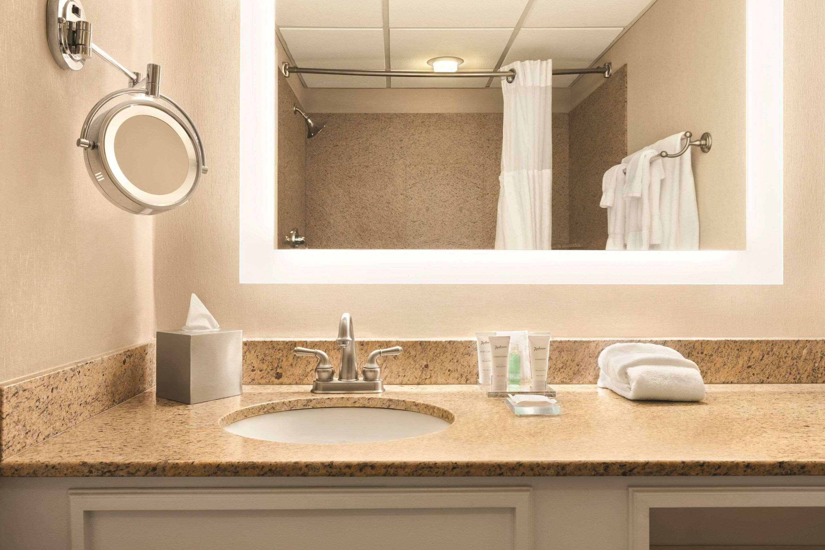 Фото Radisson Hotel Providence Airport