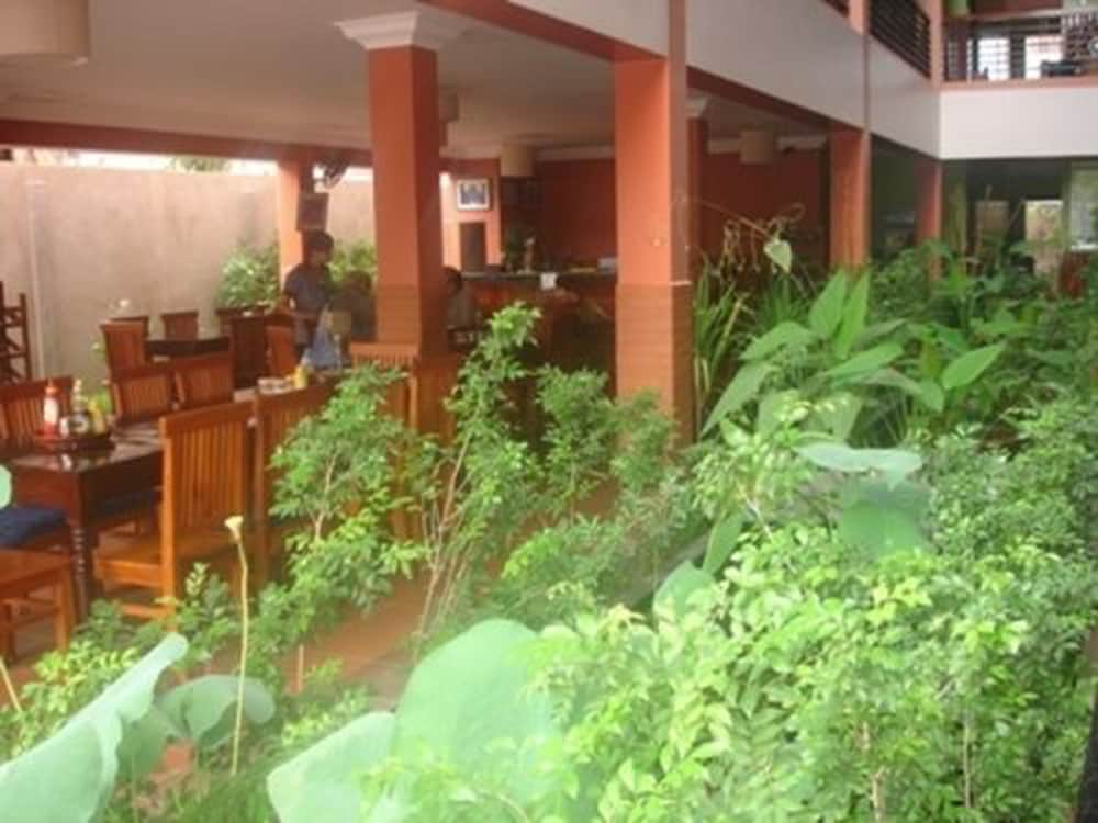 Фото Jasmine Lodge