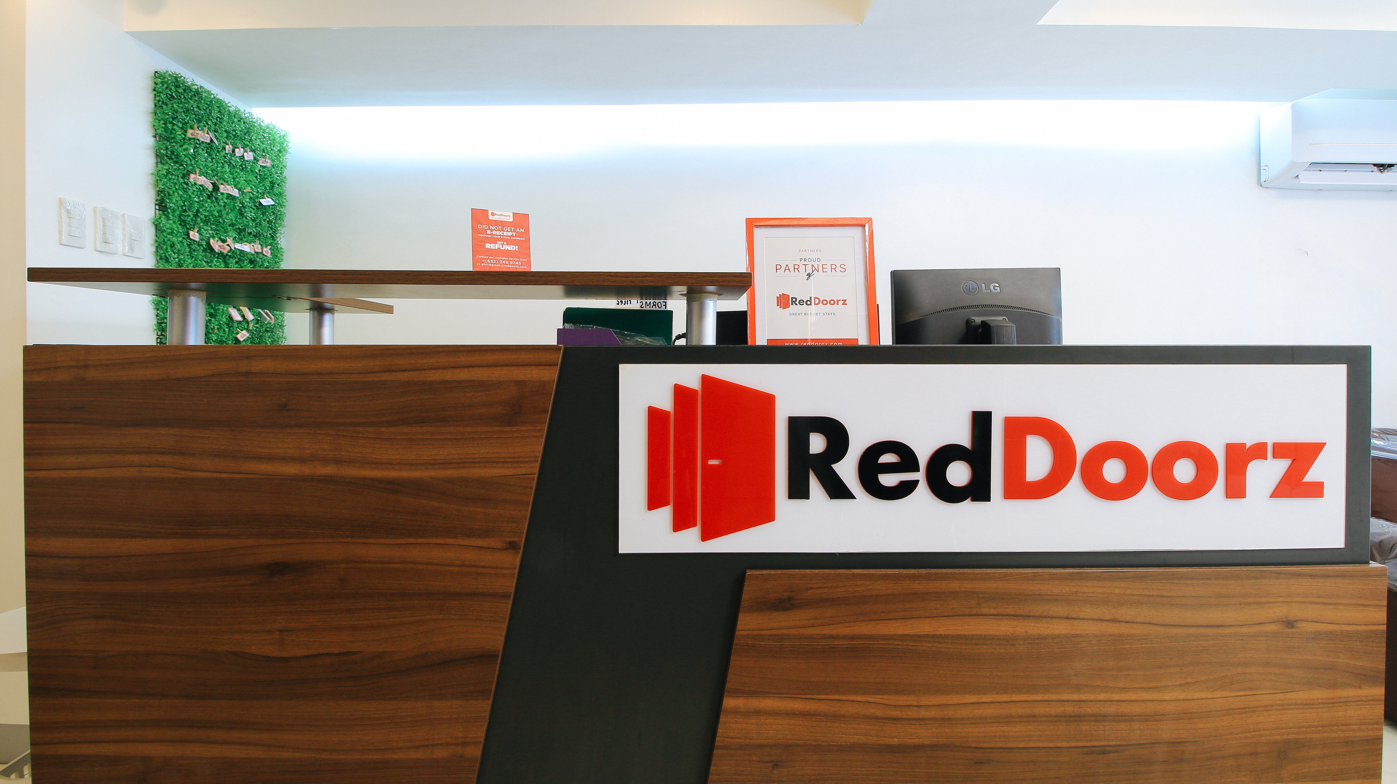 Фото RedDoorz Plus @ San Marcelino Malate