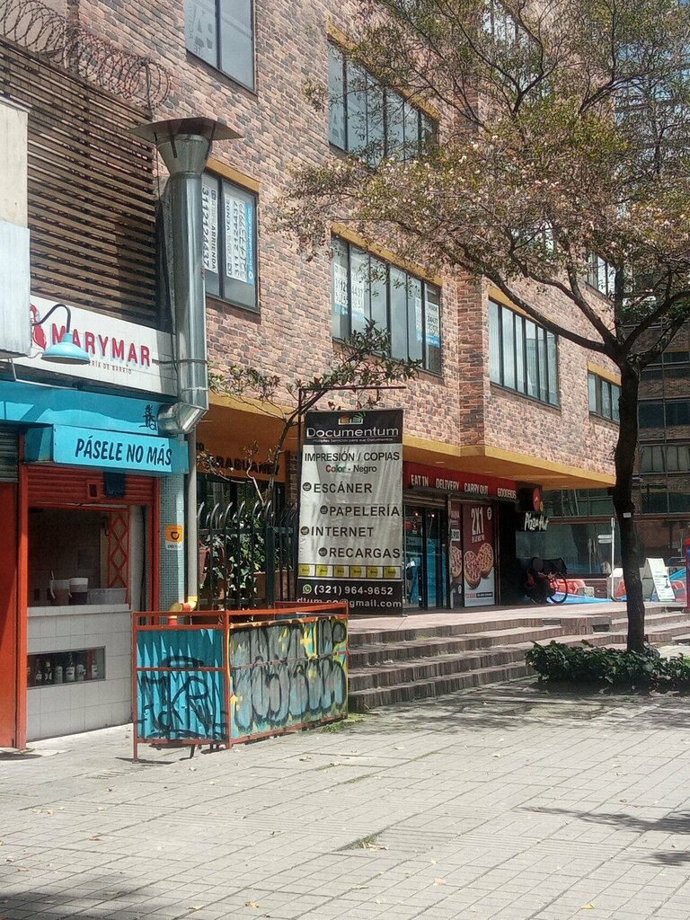 Electronics store Documentum, Bogota, photo