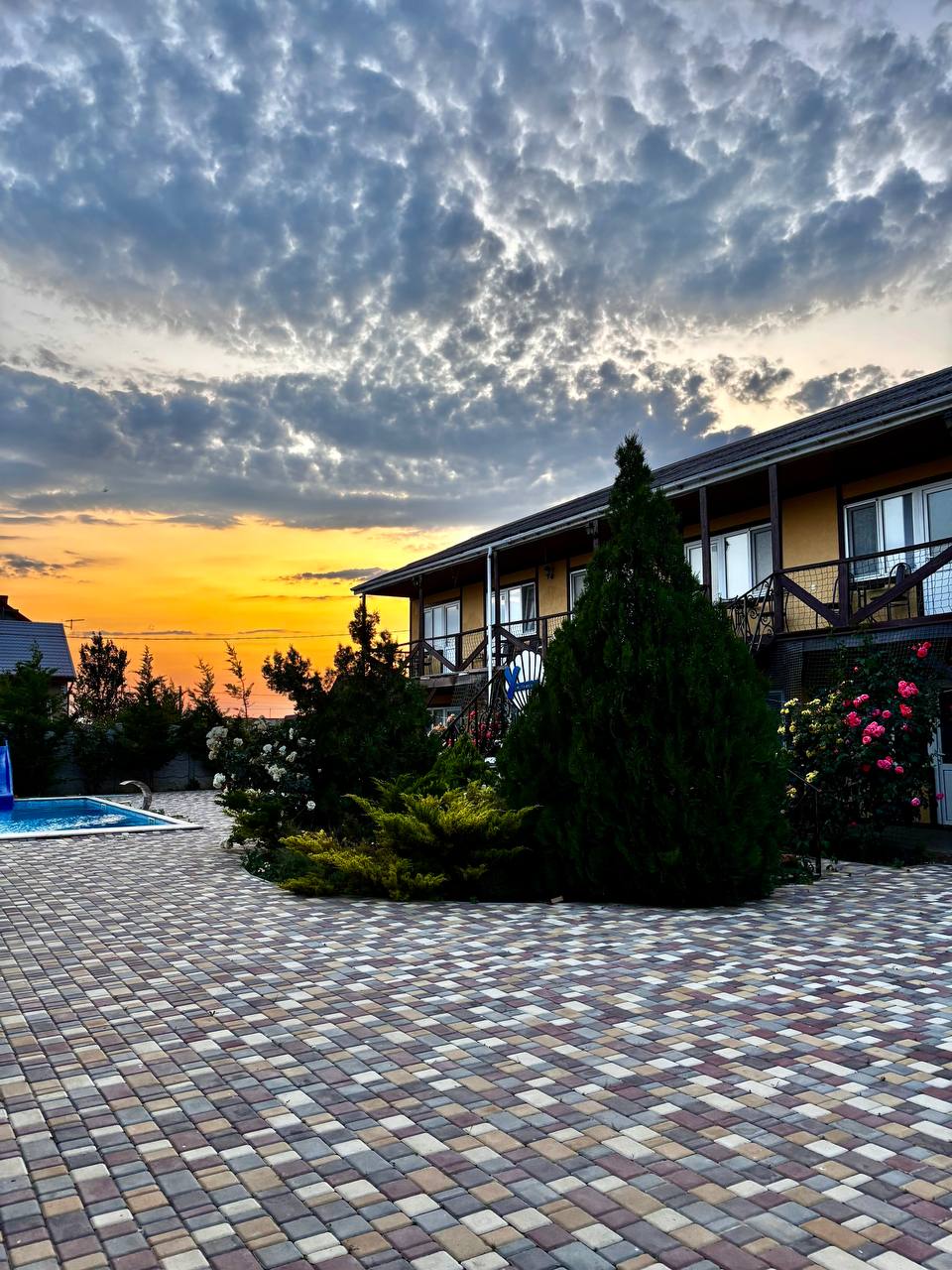 Фото У сестер