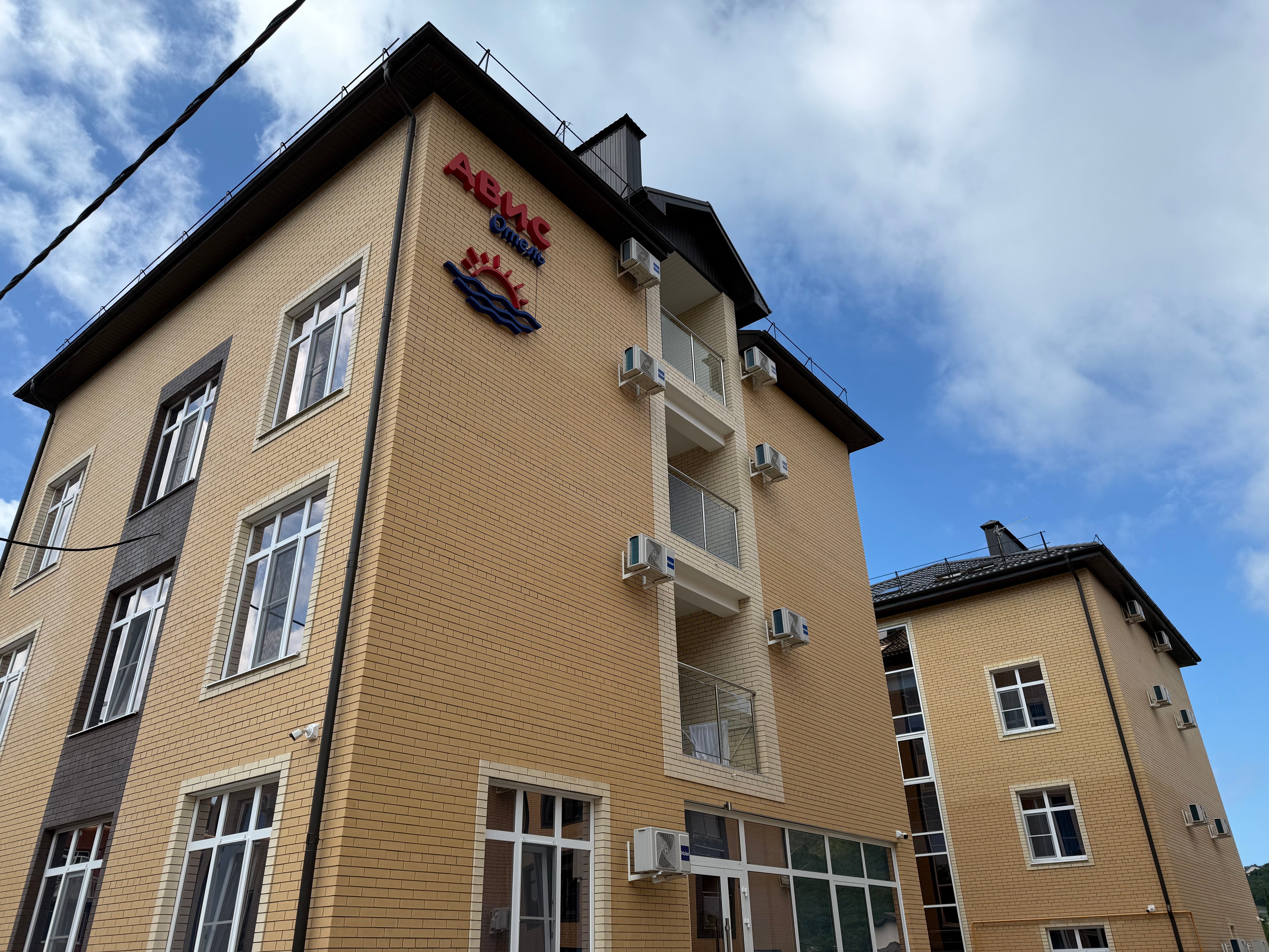 Фото отеля 1