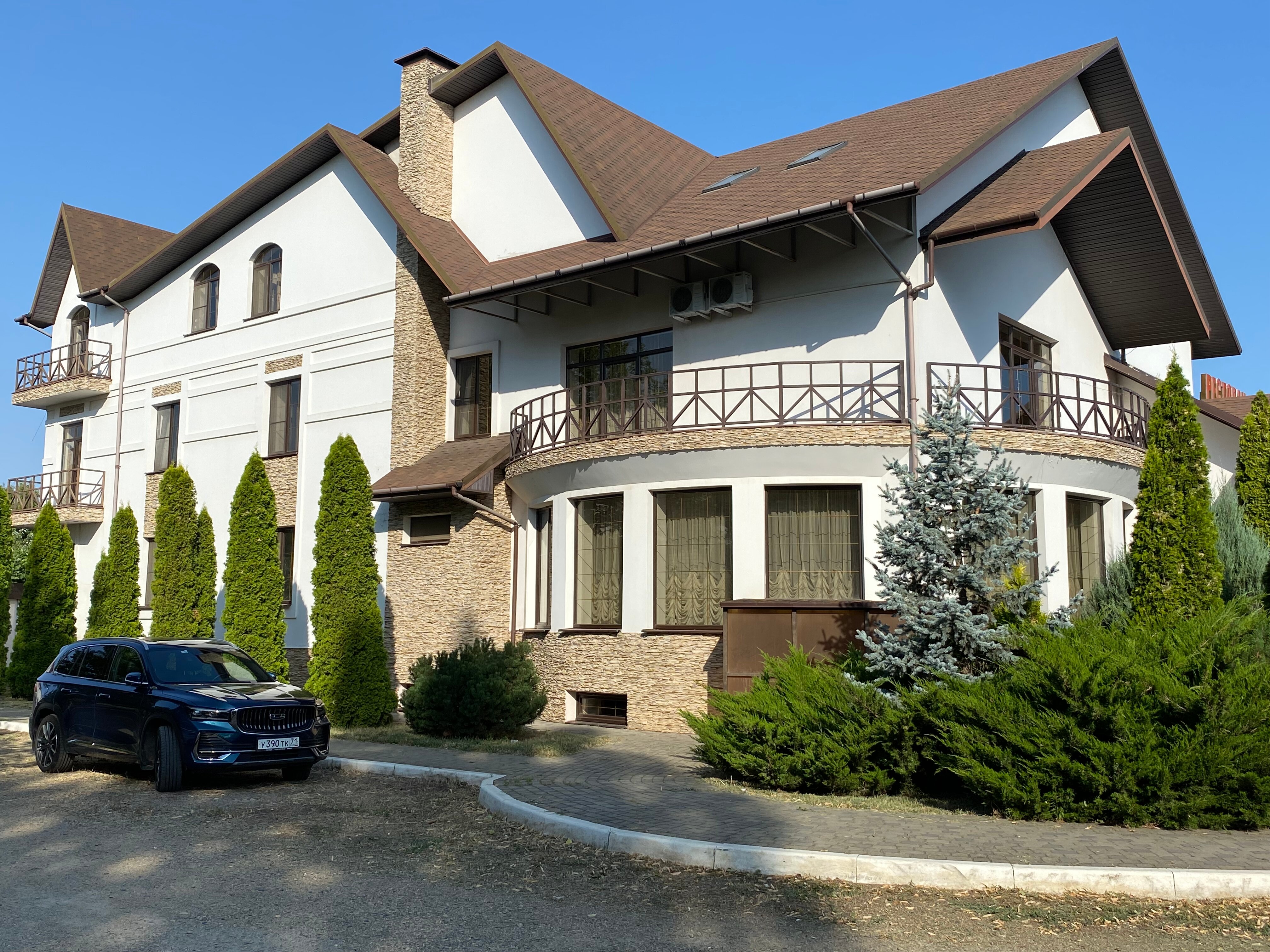 Фото отеля 2