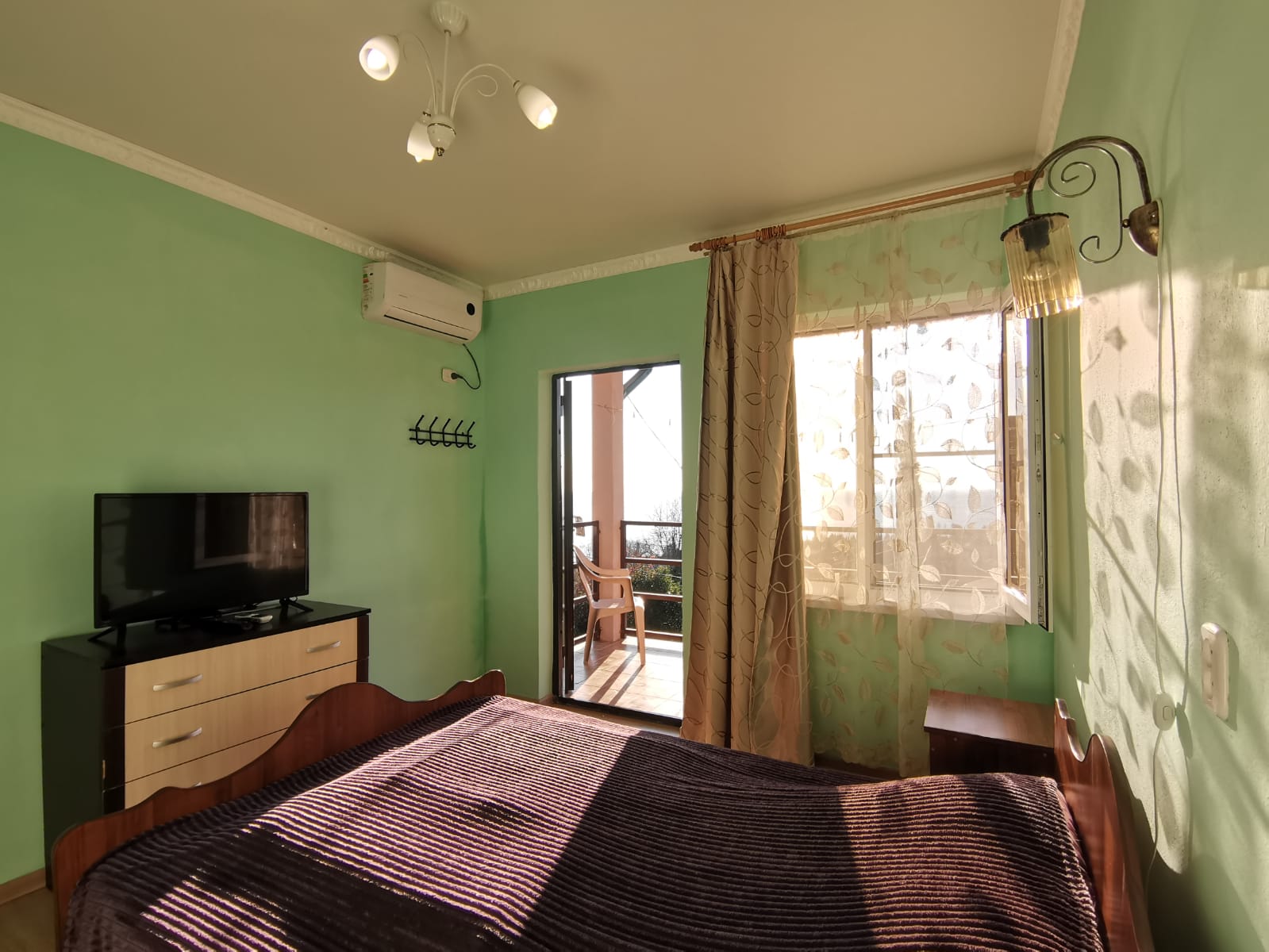 Фото Абхазия Гостевой Дом Новый Афон ул. Курортная 8