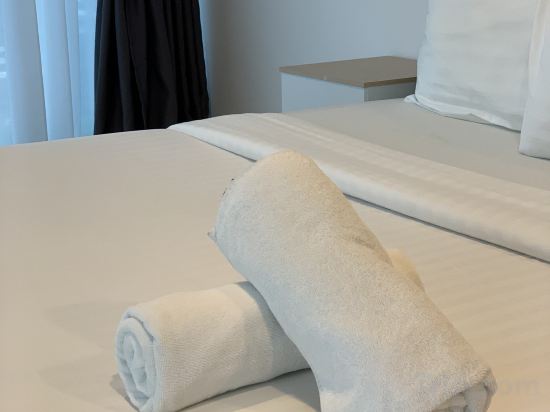 Фото Eaton Residences Klcc by Luna