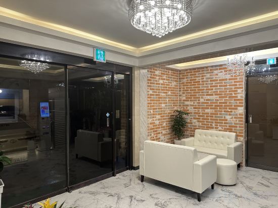 Фото Changwon Jinhae Almond Hotel