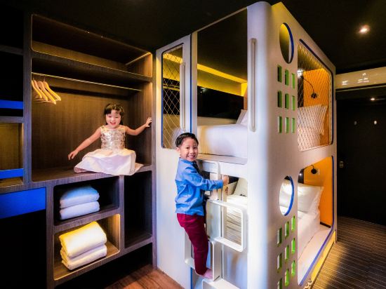 Фото Cube Family Boutique Capsule Hotel