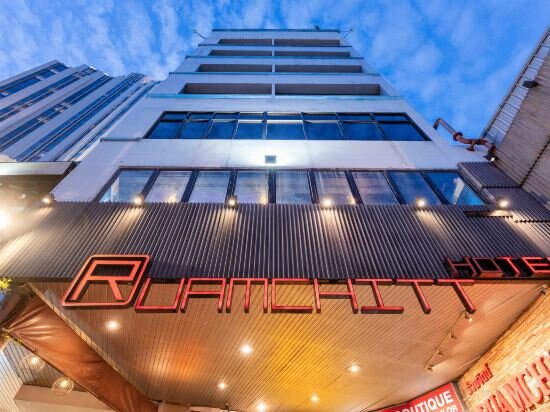 Фото Ruamchitt Plaza Hotel
