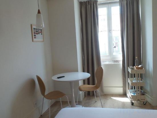 Фото Lisbon Serviced Apartments - Ascensor da Bica
