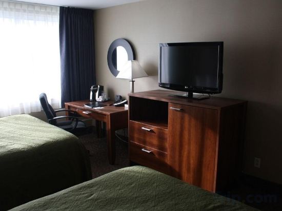 Фото Ramada Plaza by Wyndham Montreal