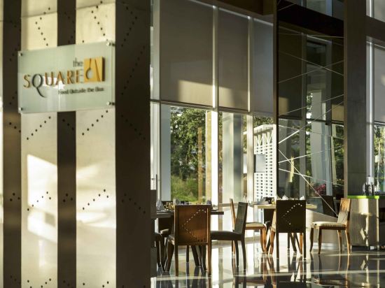 Фото Novotel Makassar Grand Shayla